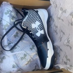 New Cleats Size 10