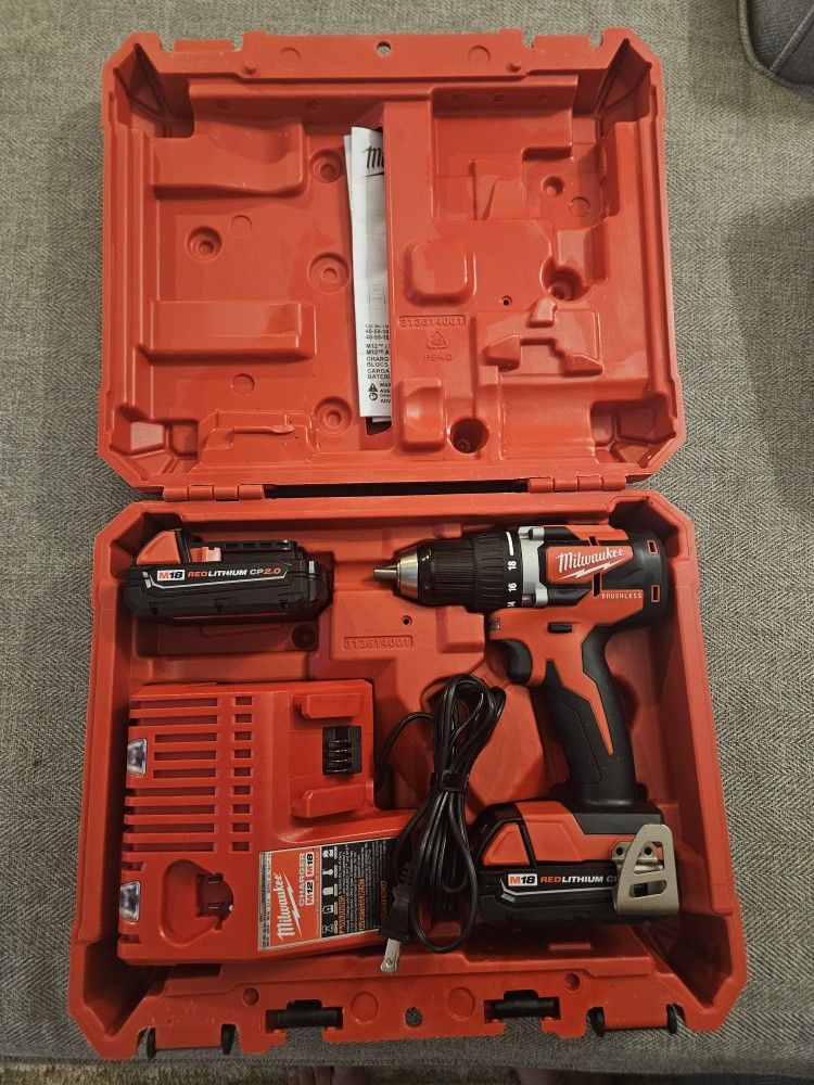 Milwaukee Compact Brushless Drill / Driver Set
