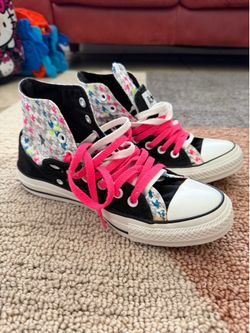 Converse all stars shoes women size 10 , men size 8