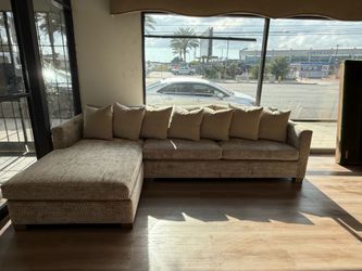 The Giovanni Sofa