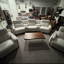 3 Recliner Sofa And 2 Recliners 