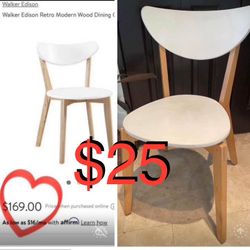 $25 Natural Modern Wooden chair 🪑in great condition only need a paint in the white areas