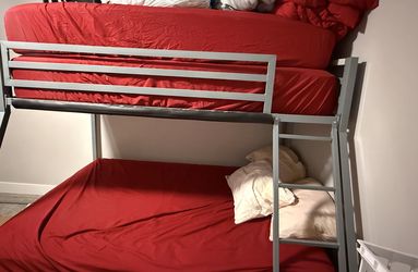 MUST SELL TODAY! Metal Bunk Bed Set + 3 Mattresses, Ladder, Rails & Bedding – Mint Condition