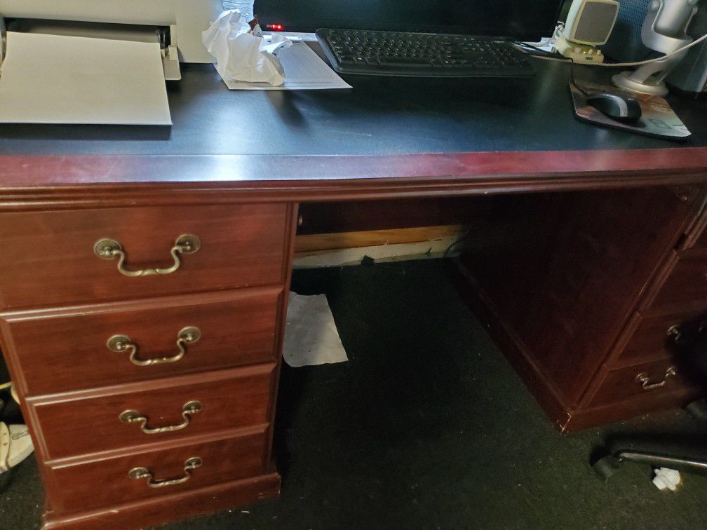 Office computer desk