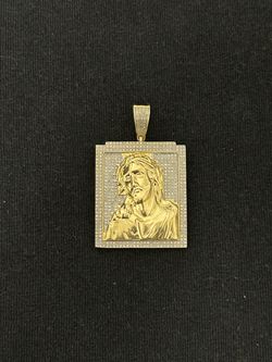 14k gold pendant