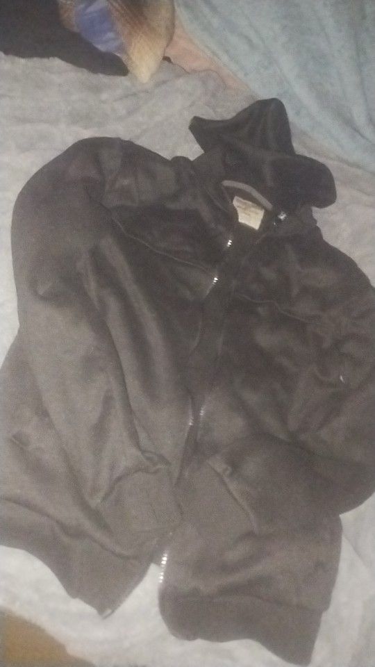 Must Get Black Sweatshirt!