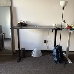 Standing desk