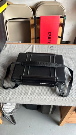 PELICAN HARDBACK 1090
