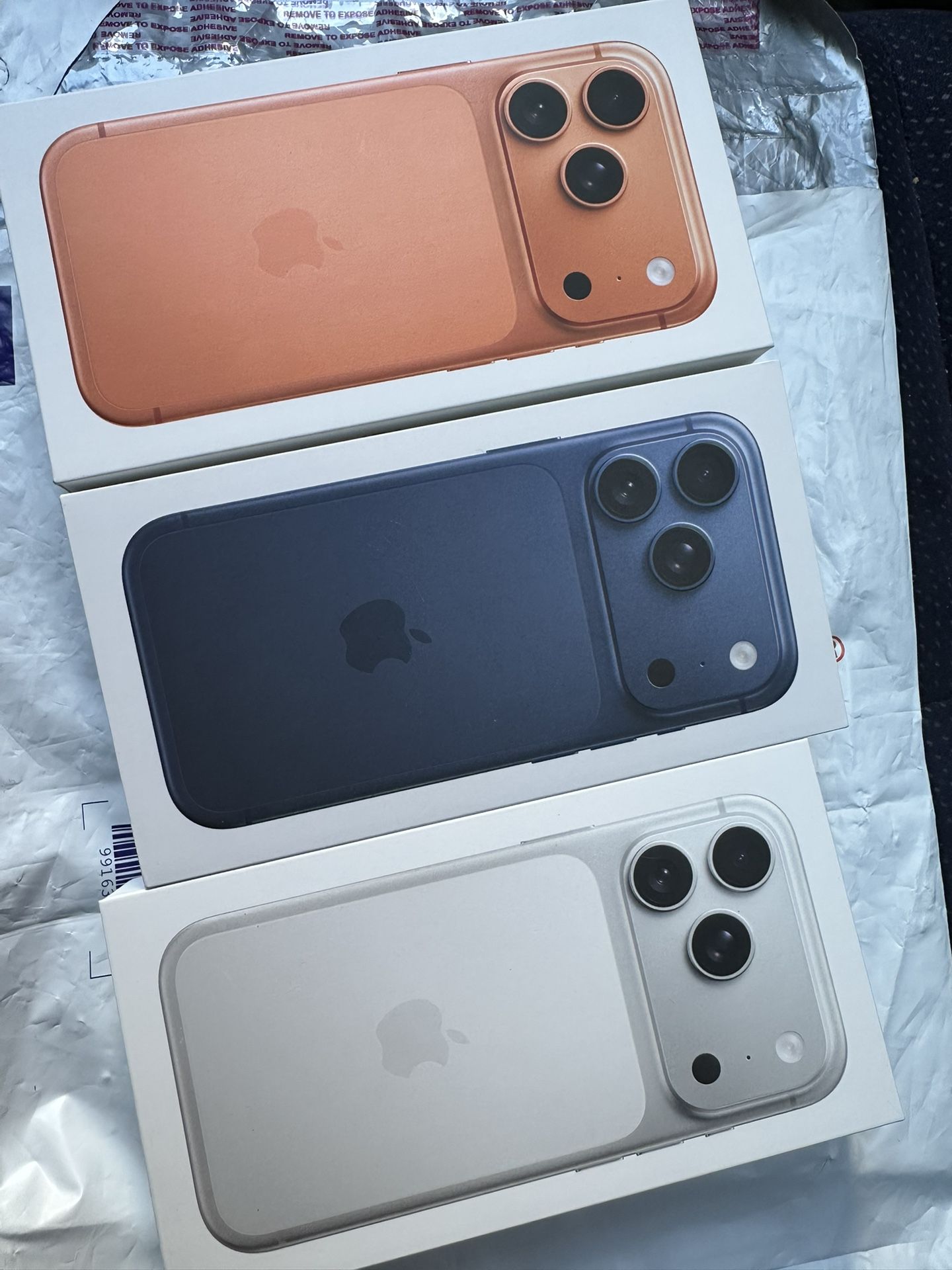 Apple iPhone 17 Pro Deep Blue Unlocked I also have 17 Pro Max Blue Or Any Color I can deliver