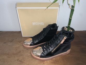 🔐 NWB BIG GIRLS’ SIZE 5 Michael Kors Ivy Bleu Sneakers