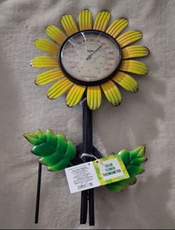 Festive Voice Solar Flower Garden Thermometer Stake NEW