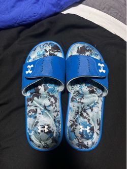Under armour slides & running shoes