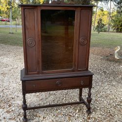 TOMLINSON ANTIQUE CHINA CABINET PRE-1934 MAHOGANY
