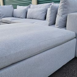 FREE DELIVERY!!! West Elm "Harmony" 3pc Modular Sofa + Ottoman WHITE ($4K Retail...60%+ OFF!!!)