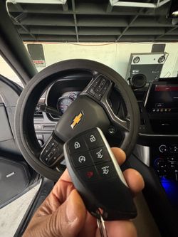 Llaves de autos / car keys and remotes