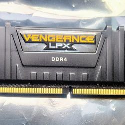 Corsair Vengeance LPX DDR4 32GB total (4x8GB kit)