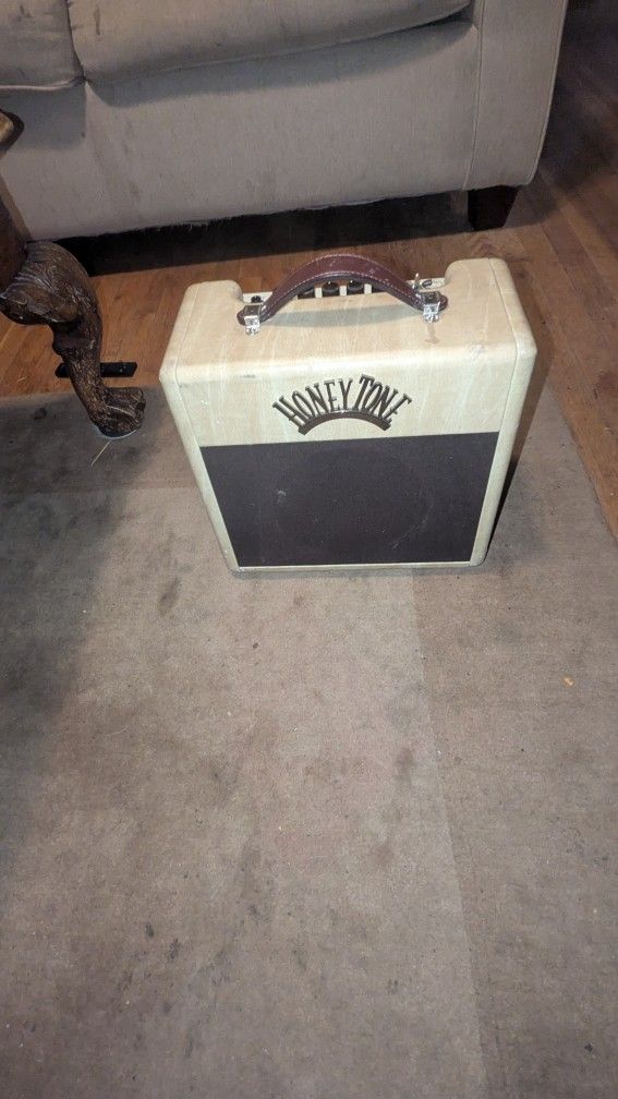 Danelectro Honeytone HT-50