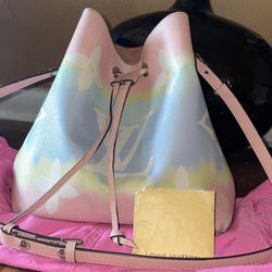 Authentic Louis Vuitton Neoneo Escale 