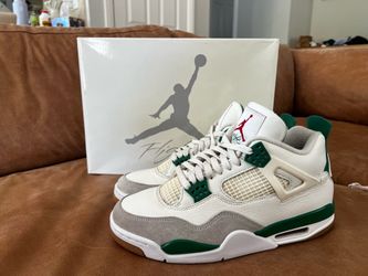 Air Jordan 4 SB Pine Green size 9.5