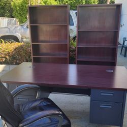 Executive Desk With Chair And 2 Bookshelves
