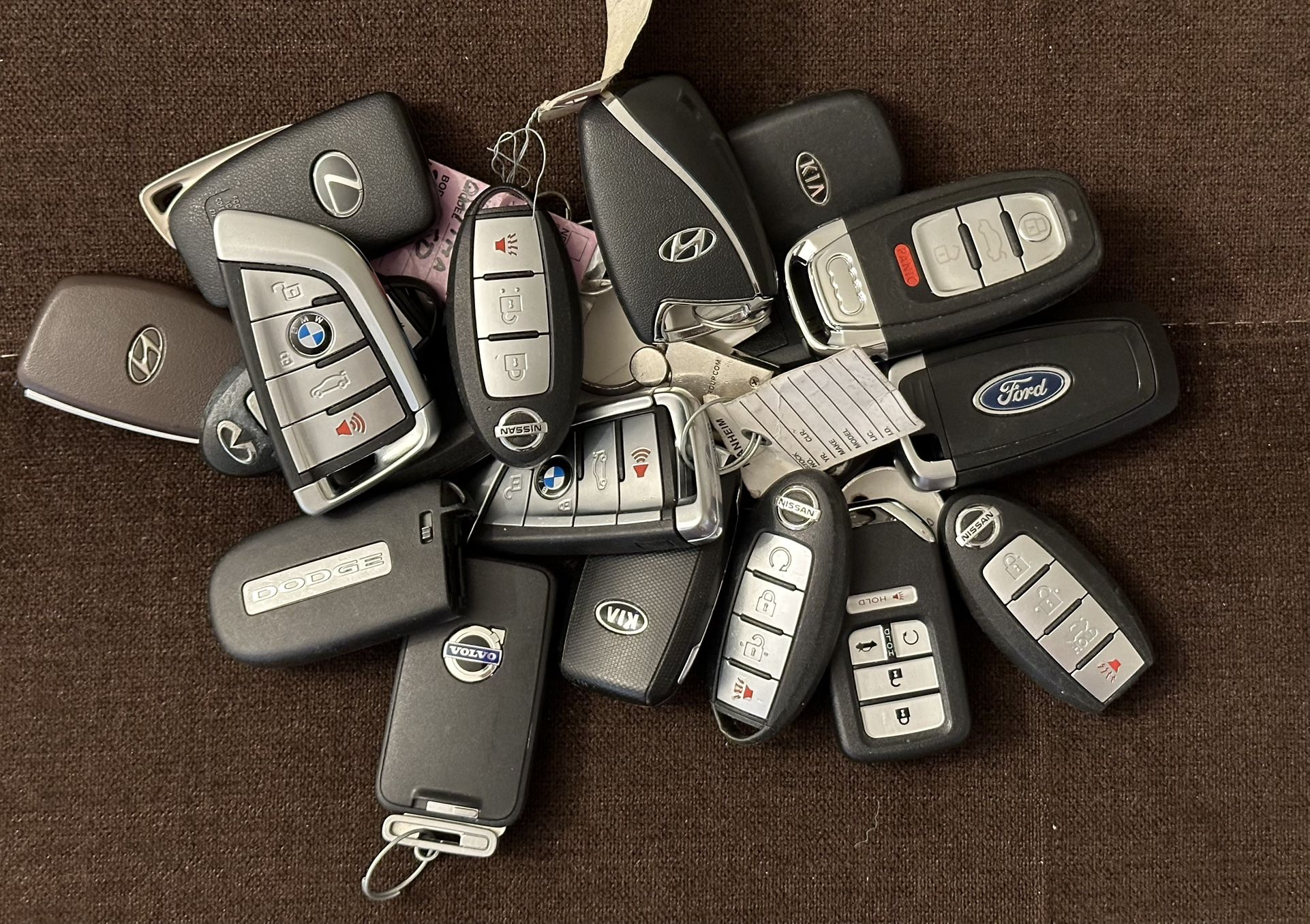 Porsche key fob Toyota key fob Nissan key fob Bmw key fob Mercedes benz key fob Range rover key fob Chevrolet key fob Dodge key fob Honda key fob