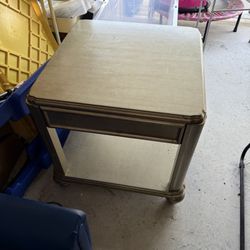 Square Side/Coffee Table (FREE)