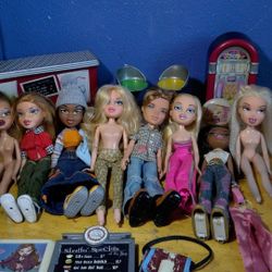 Bratz Doll Lot.