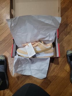 Nike Dunk gold premium women 11.5 women 10 mens