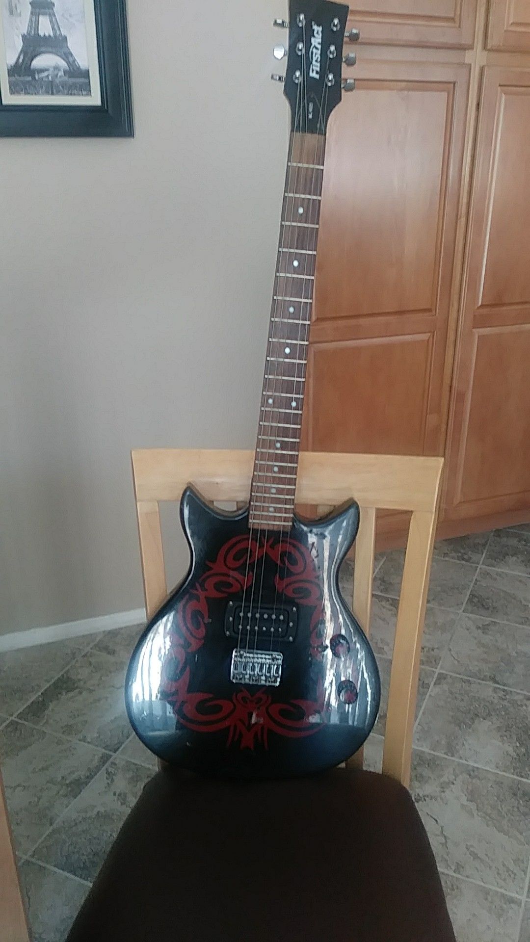Electric guitar 🎸[removed when sold]