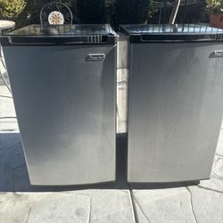 Mini Fridge Magic Chef 