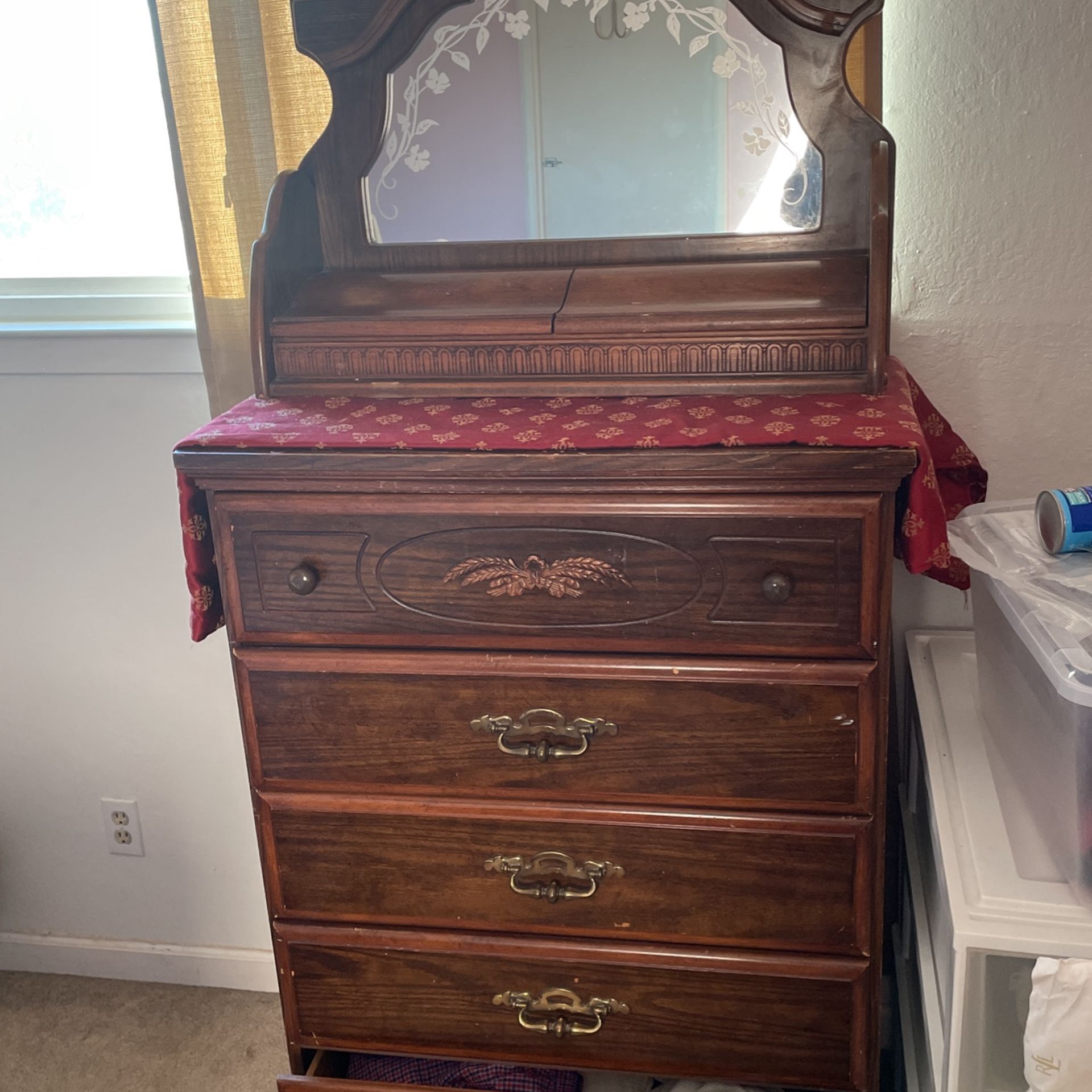 Wood Chest Includes A Top Mirror With 2 Drawers
