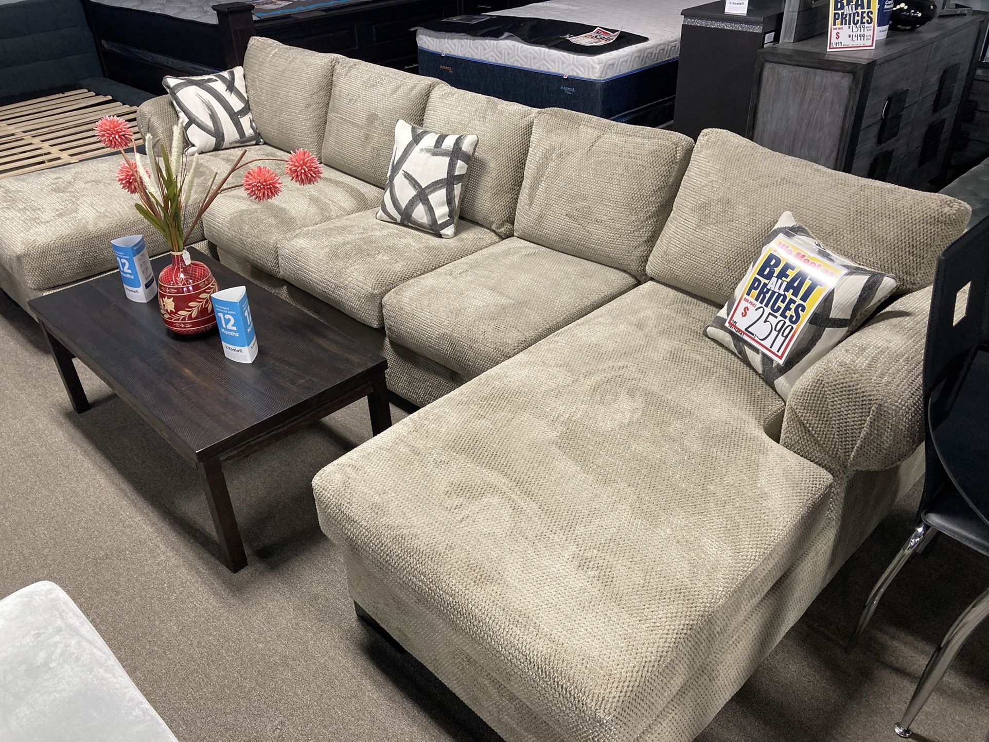 Lovely Sectional ✨🤎 Easy Financing Available ✨✅