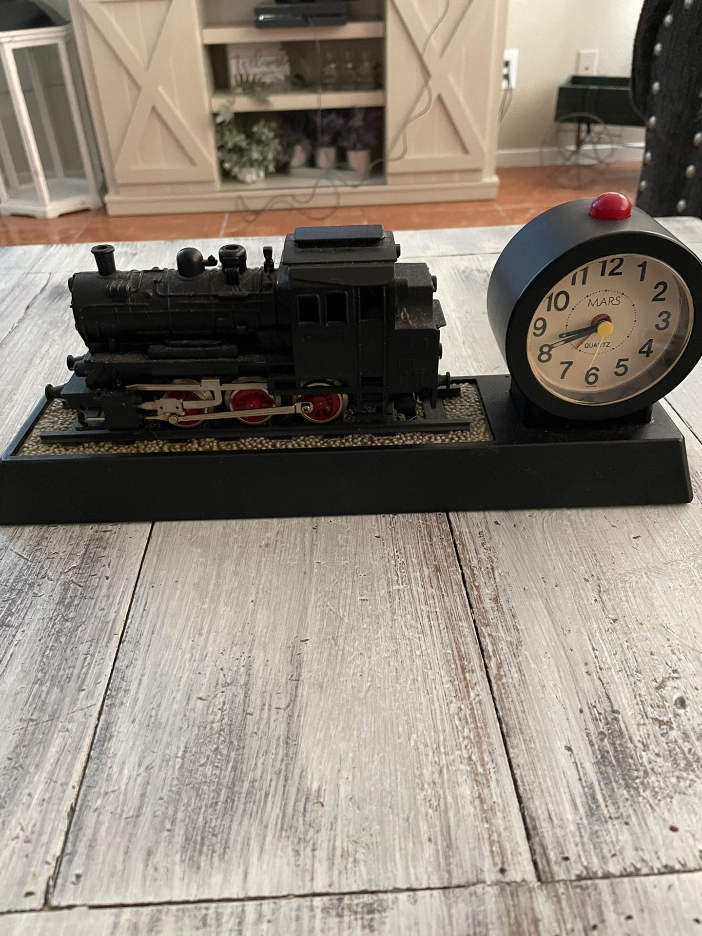 Vintage Mars Train Clock for Sale in North Las Vegas, NV