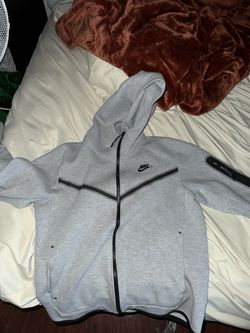 Grey nike tech