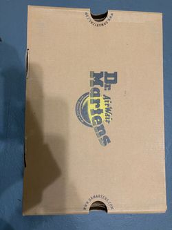 Dr Martens men’s shoes size 9