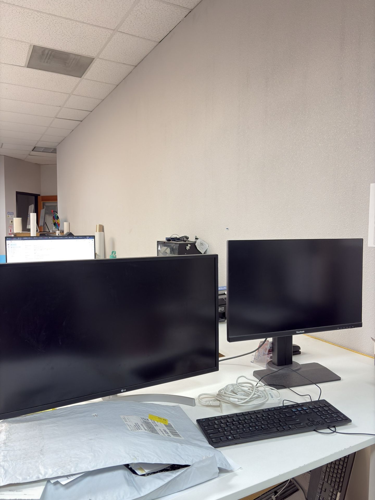 5 Computer Monitors($50 Each) / Going Out Of Business Sale 