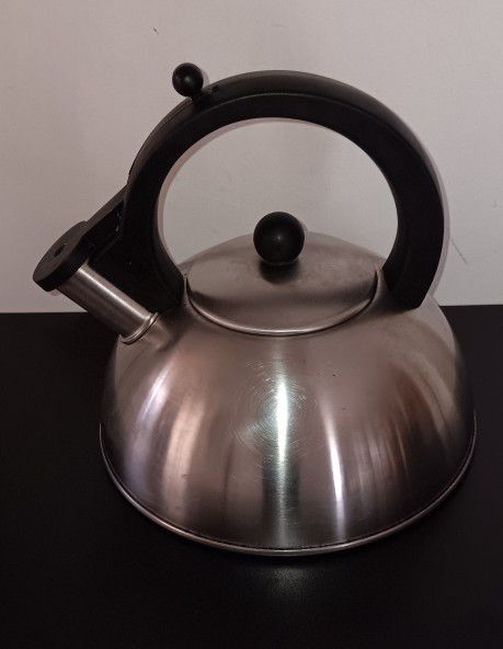 Copco 2 quart stainless steel whistling tea kettle PRICE IS FIRM for Sale  in Boca Raton, FL - OfferUp