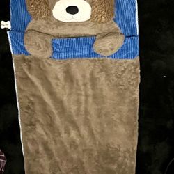 Kids sleeping bag with pillow