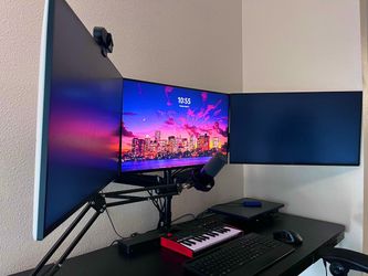 3 Dell 2K 100Hz Monitors with built in speakers + Chair