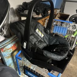 Car Seats And Stroller 