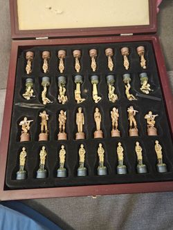WW2 Military Soldier Chess Set in Wooden Box