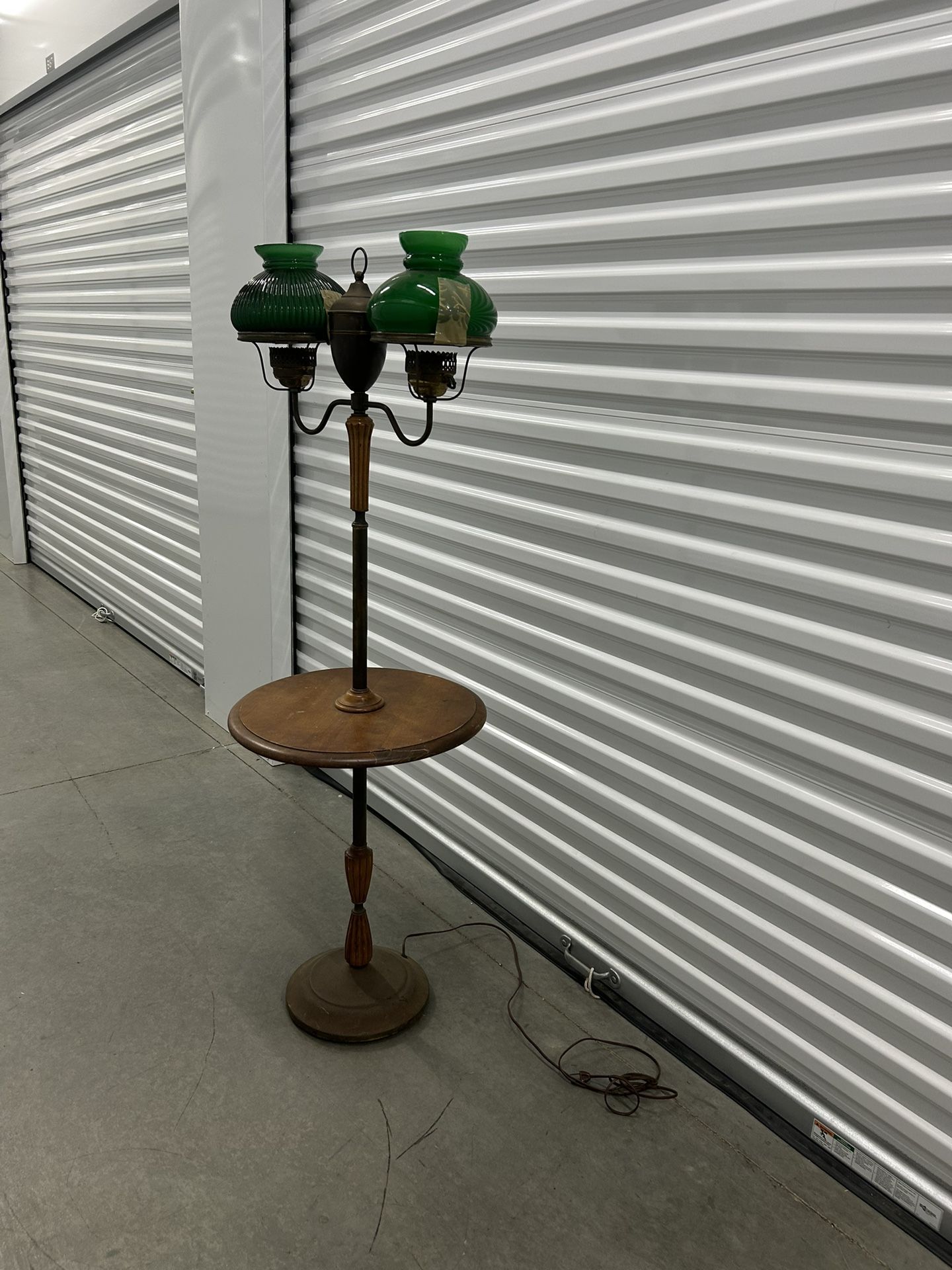 Vintage Lamp With Round Table.
