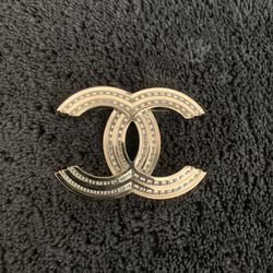 Chanel CC Brooch Pin for Sale in Scottsdale, AZ - OfferUp