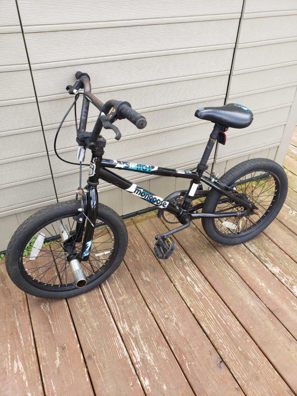 Mongoose Switch 18 Kids BMX Bike