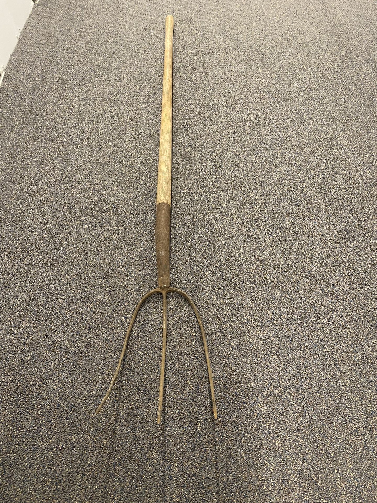 Vintage Antique 3 Tine Hay Pitch Fork With Handle