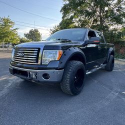 FOR SALE FORD F-150 4x4 2010