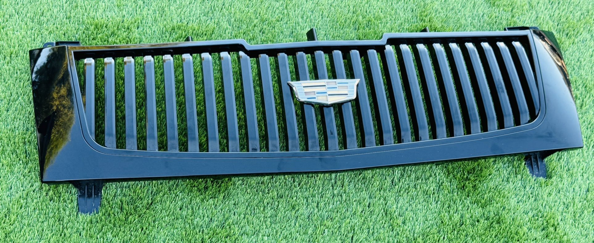 Aftermarket Escalade Grill With Emblem 