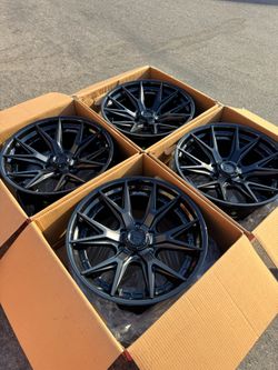 Fuel Forged Catalyst 6x5.5 20” Wheels Double Black