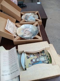 Decorative vintage plates