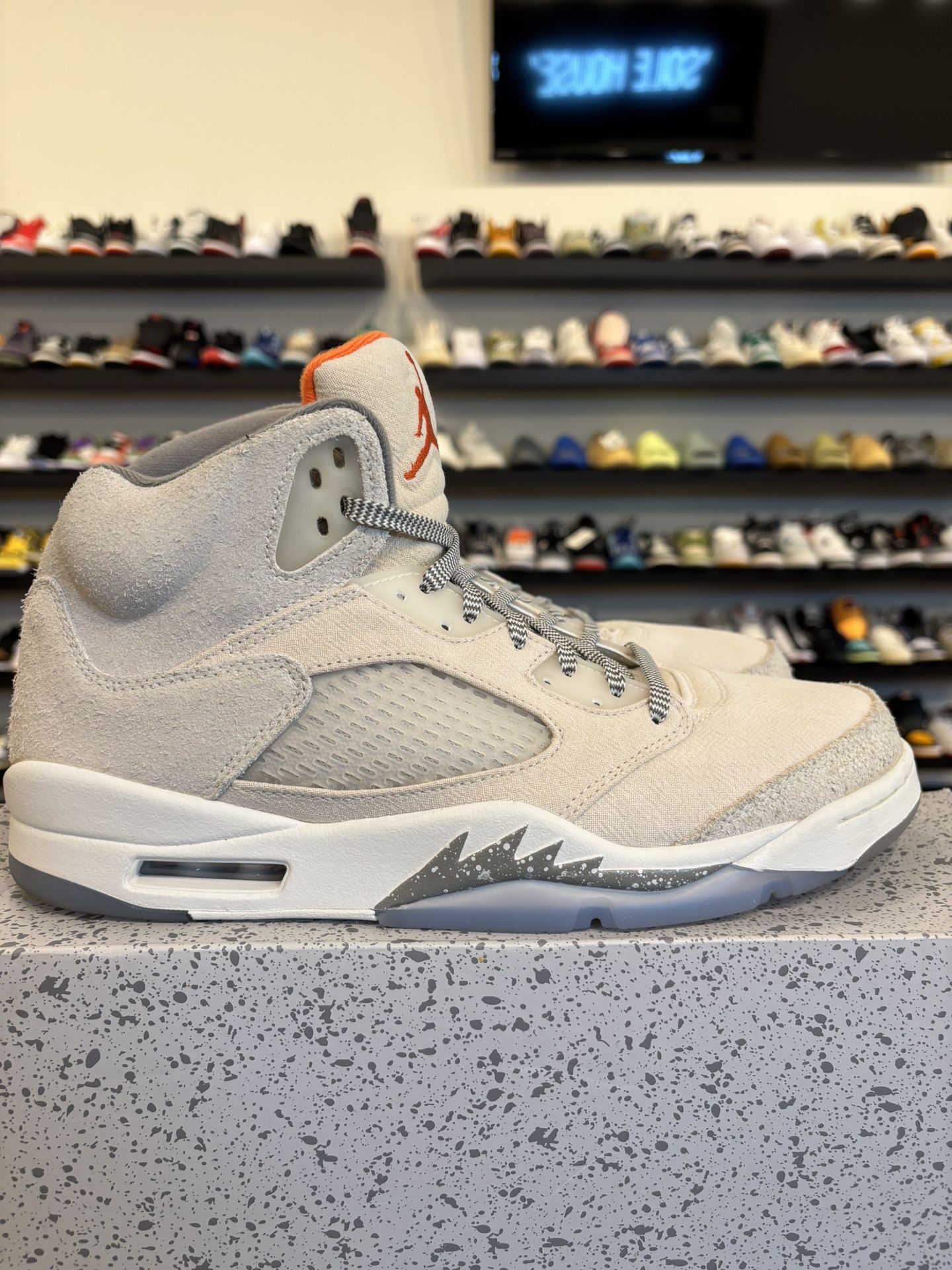Jordan 5 Craft White Size 11 Pre-Owned